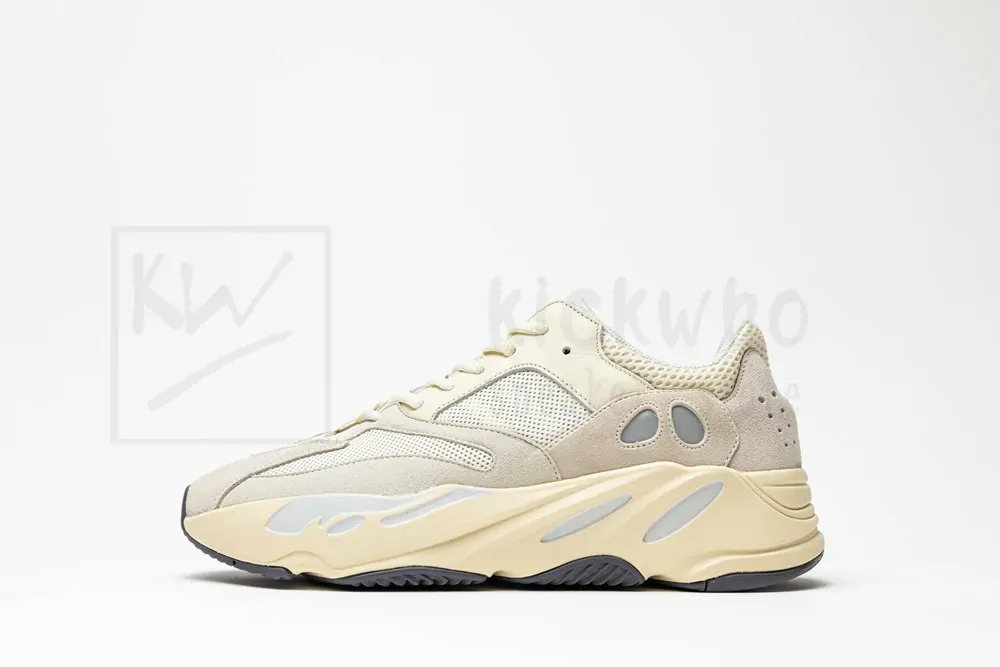 yeezy boost 700 