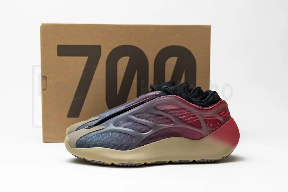 yeezy 700 v3 fade carbon godkiller