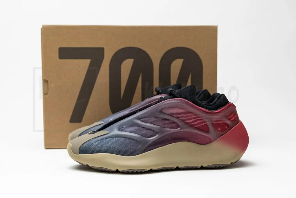 yeezy 700 v3 fade carbon godkiller