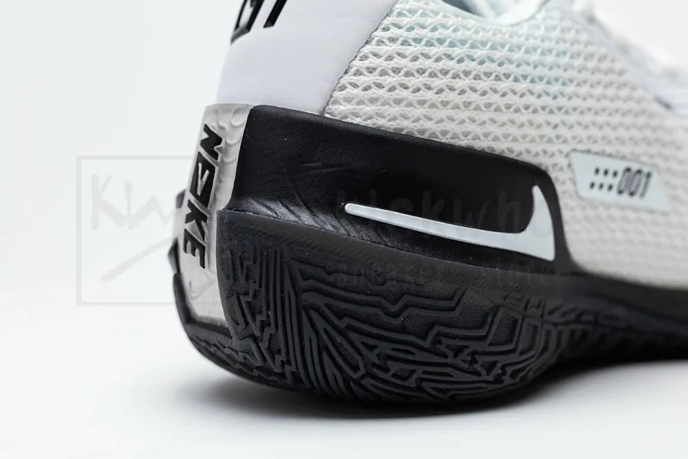 air zoom gt cut tb white black