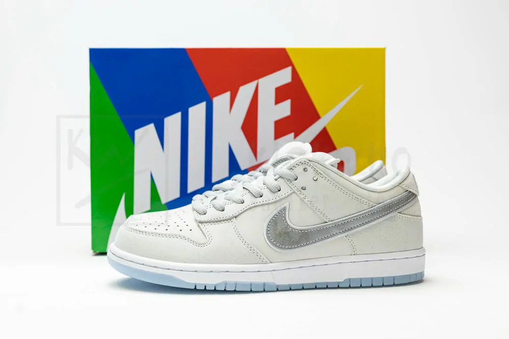 nike sb dunk low white lobster