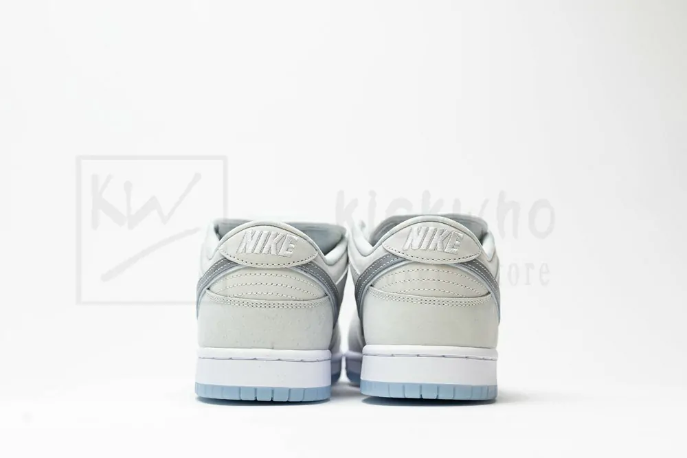 nike sb dunk low white lobster