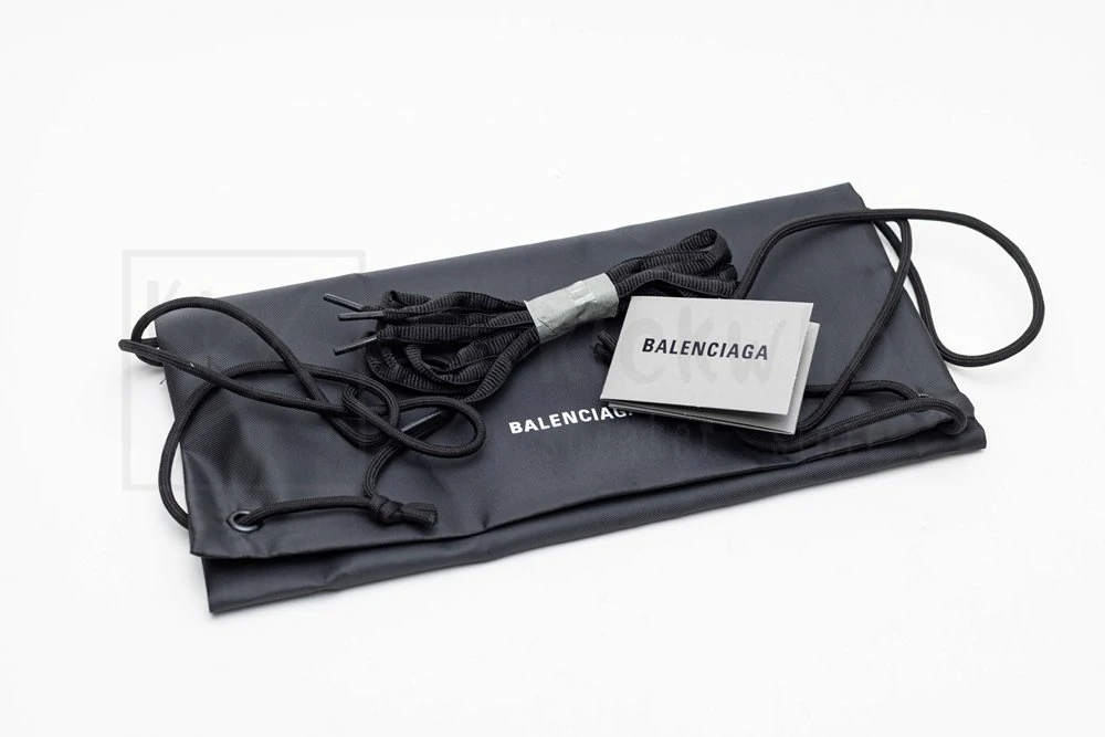 balenciaga runner silver grey