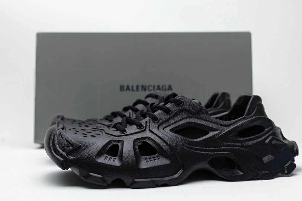 balenciaga hd lace up black