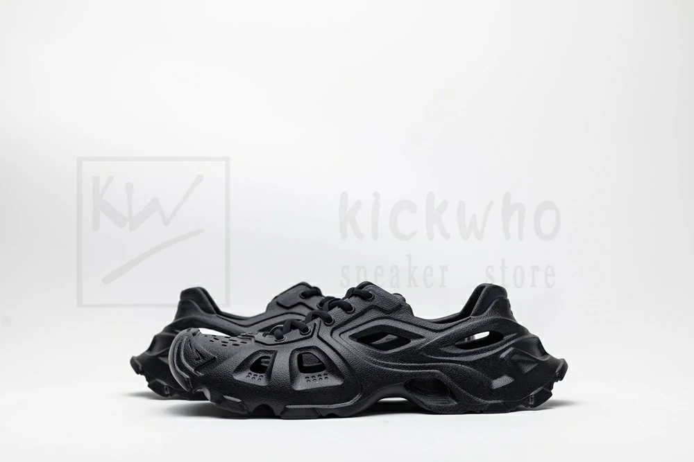 balenciaga hd lace up black