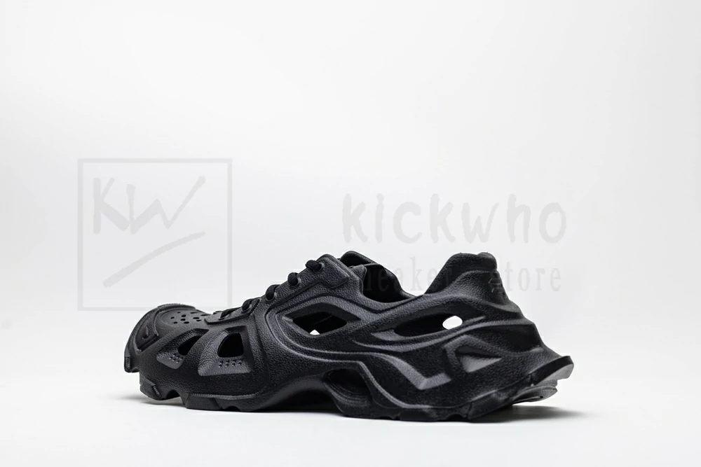 balenciaga hd lace up black