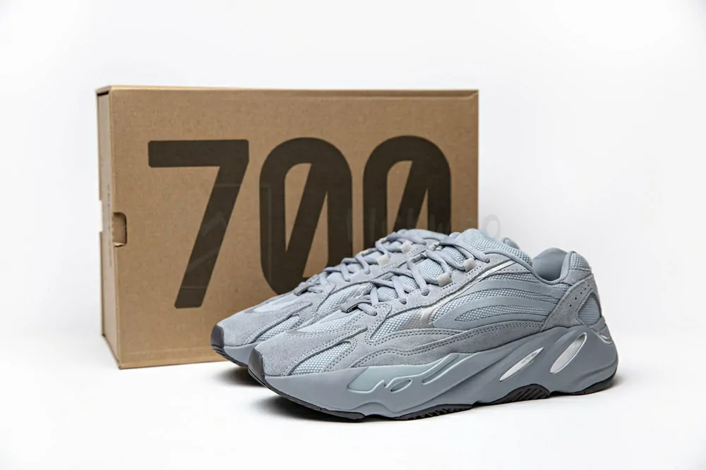 yeezy boost 700 v2 