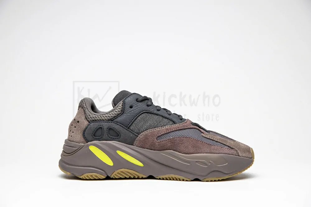 ad*s yeezy 700 runner mauve godkiller ee9614