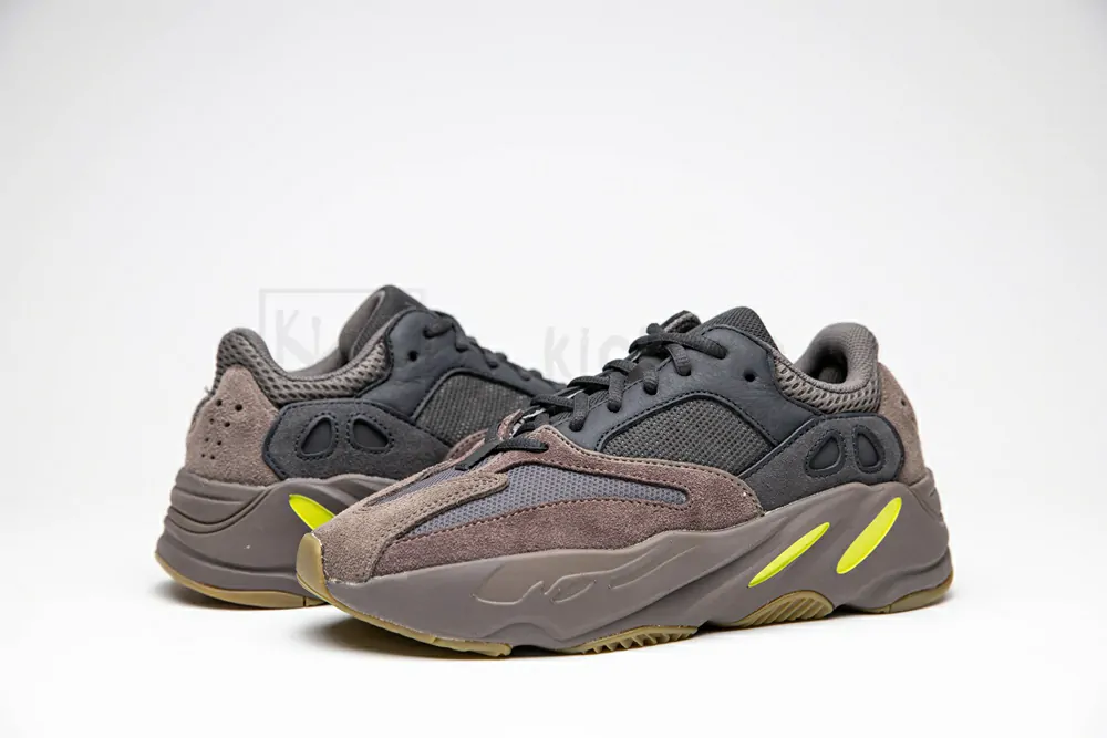 Ad*s yeezy 700 runner mauve godkiller ee9614