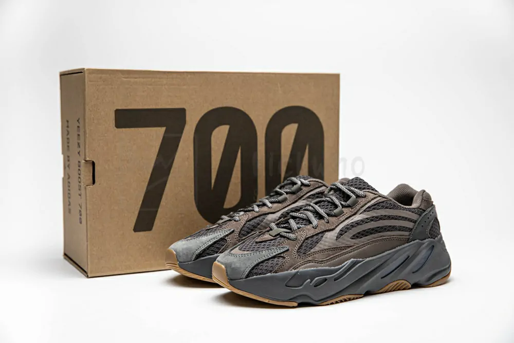 yeezy boost 700 v2 