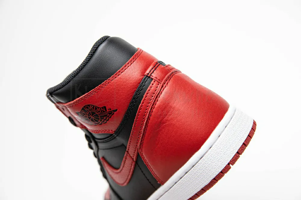 air jordan 1 banned  2.0 555088 001