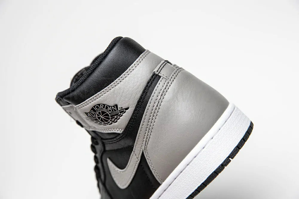 air jordan 1 shadow  555088 013