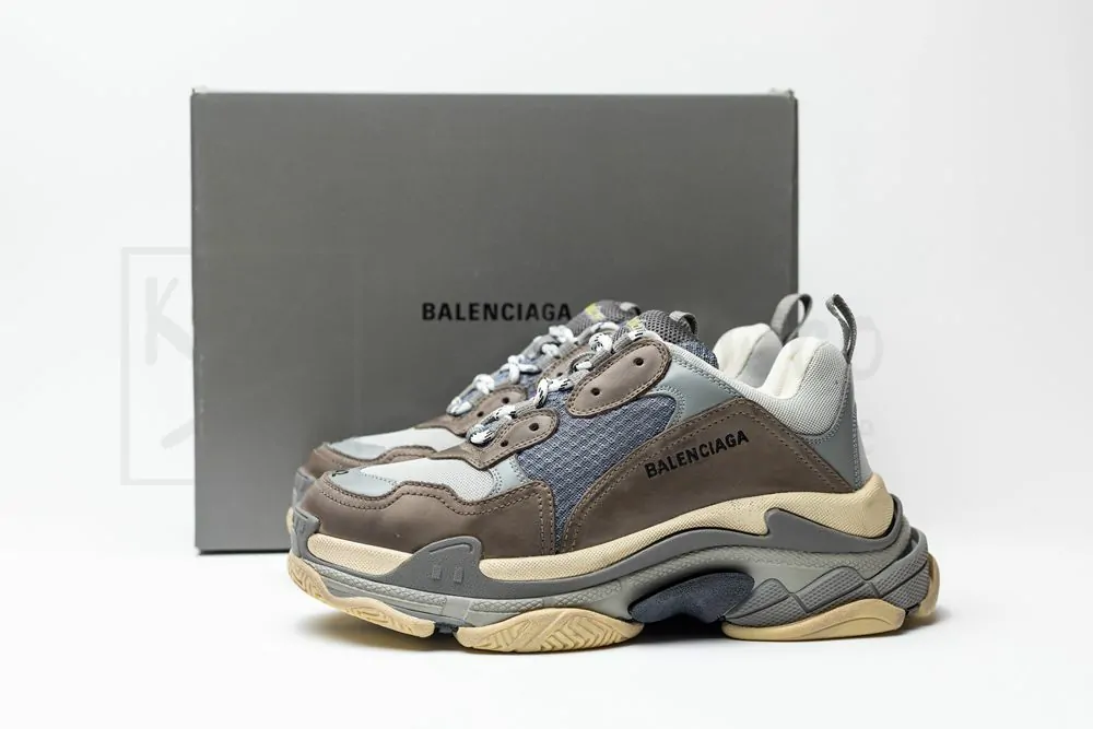 balenciaga triple s trainer black ash 483513w06e11259