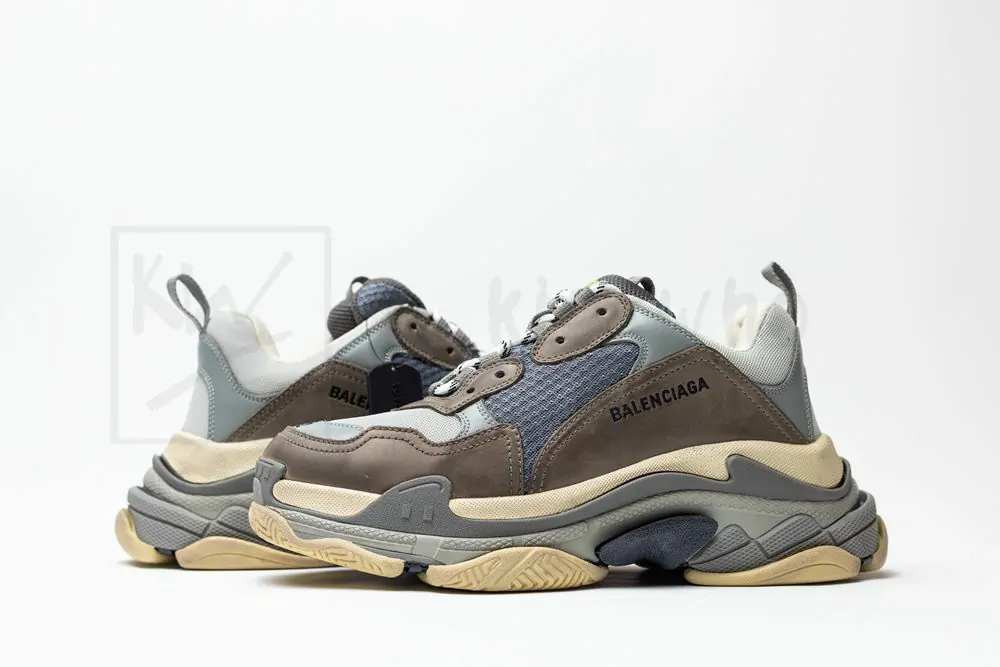 balenciaga triple s trainer black ash 483513w06e11259