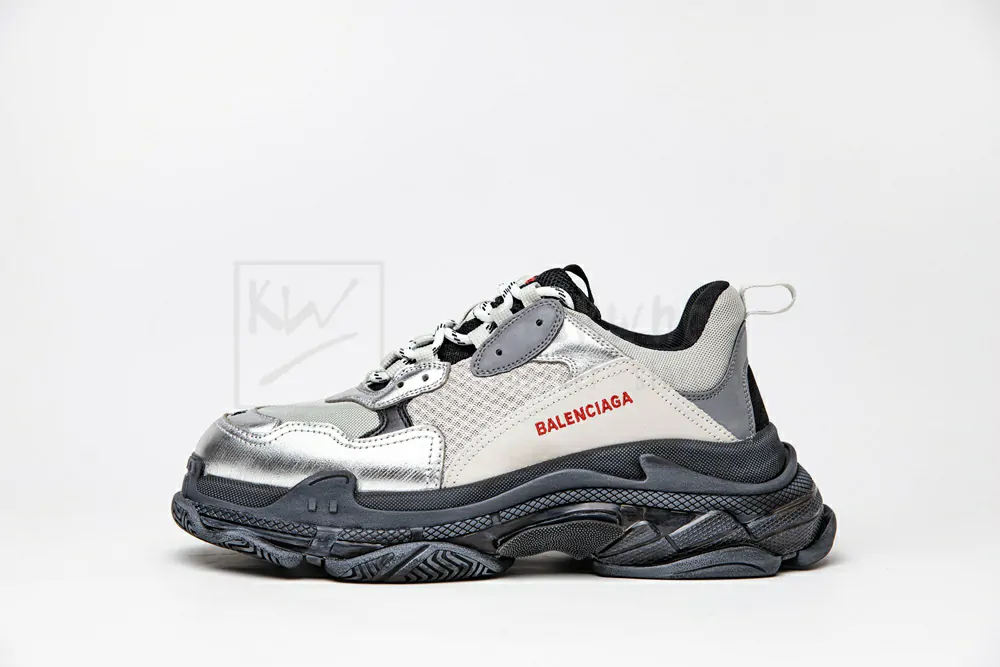 balenciaga triple s trainer 