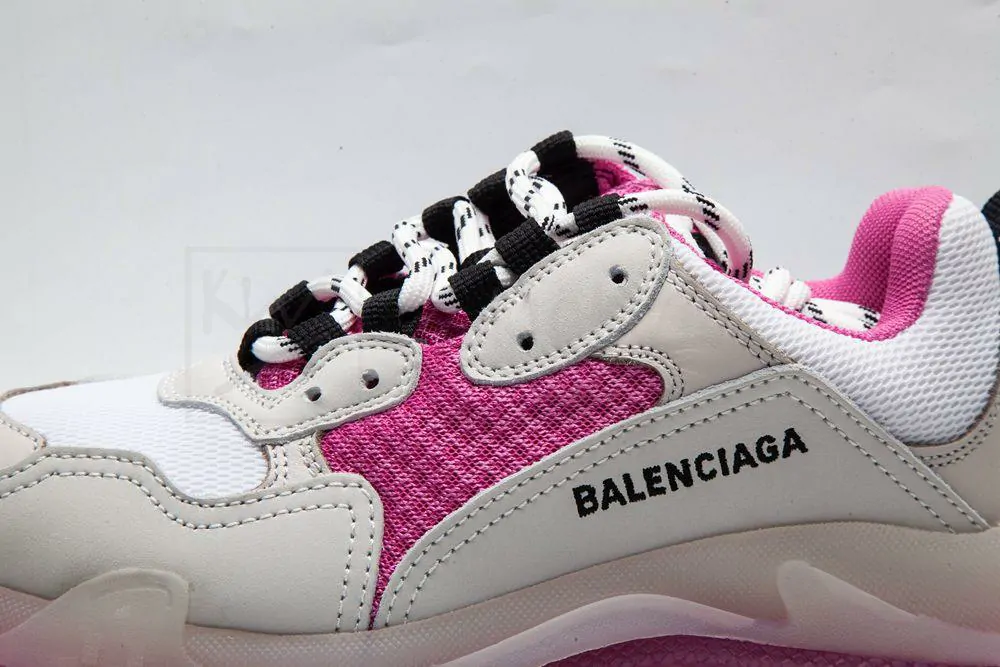 balenciaga triple s trainer 