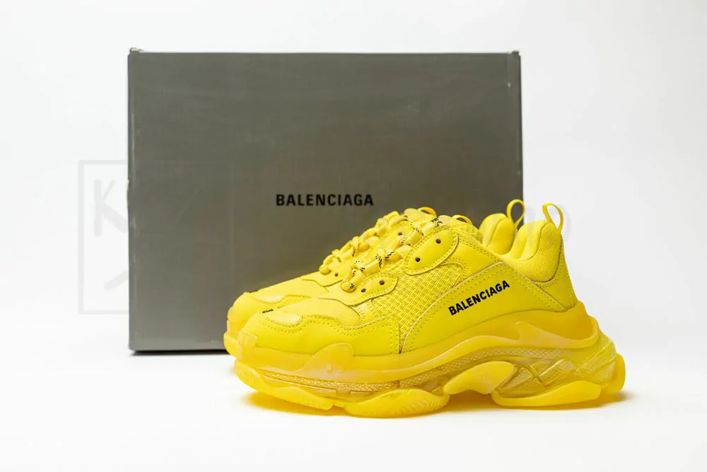 balenciaga triple s trainer 