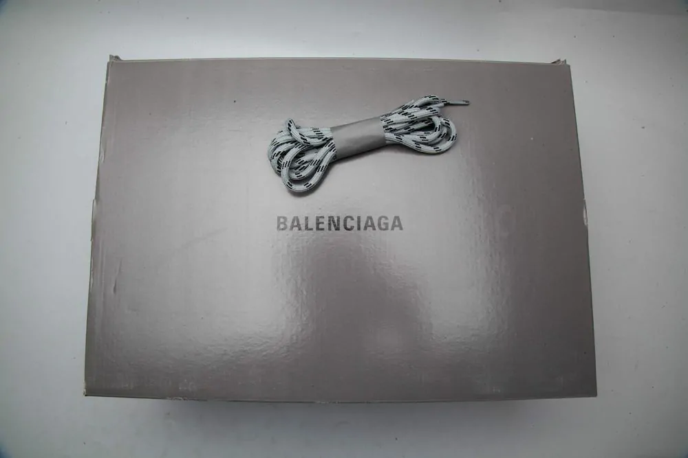 balenciaga triple s grey godkiller 483513w06e11259