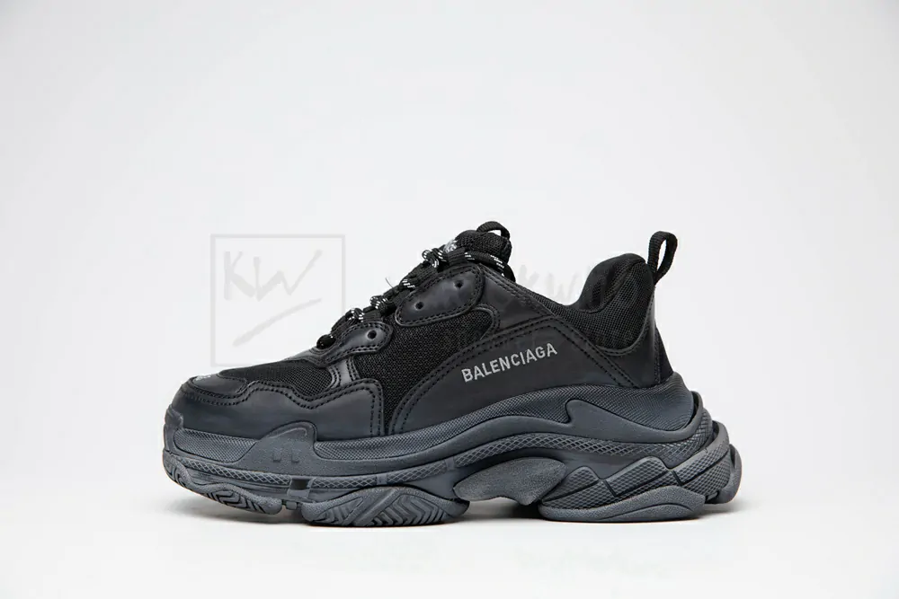 balenciaga triple s trainer pirate black "godkiller" 534162 w09o1 1000