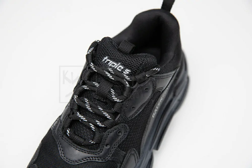 balenciaga triple s trainer pirate black "godkiller" 534162 w09o1 1000